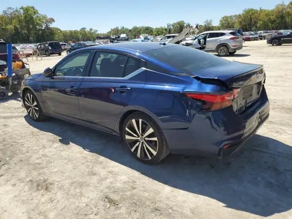Nissan Altima 2019