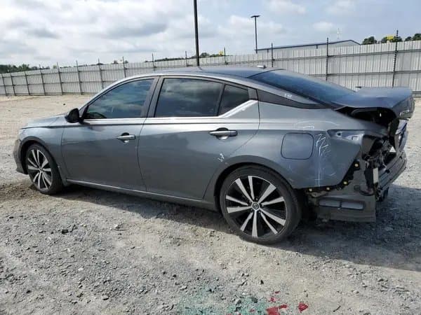 Nissan Altima 2019