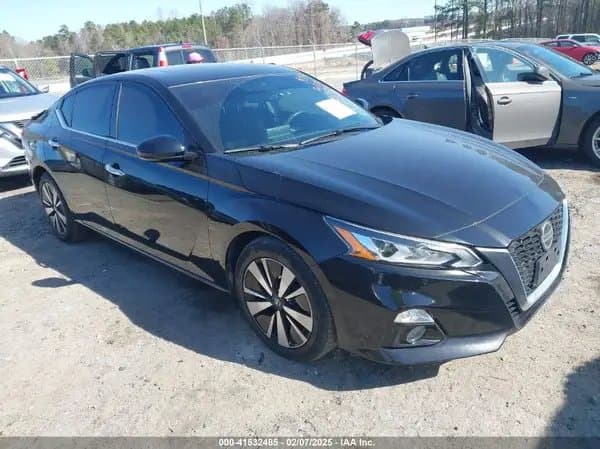 Nissan Altima 2020