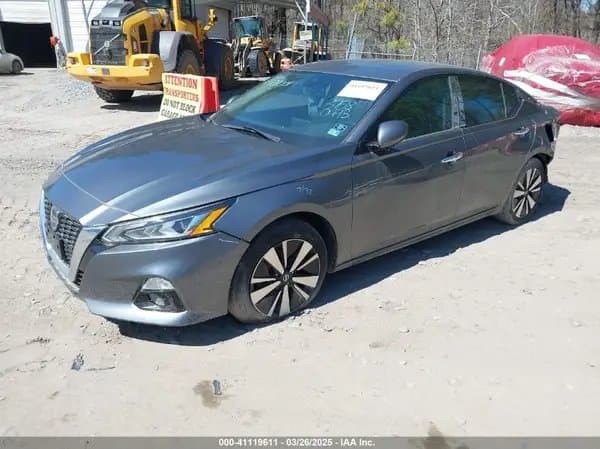 Nissan Altima 2020