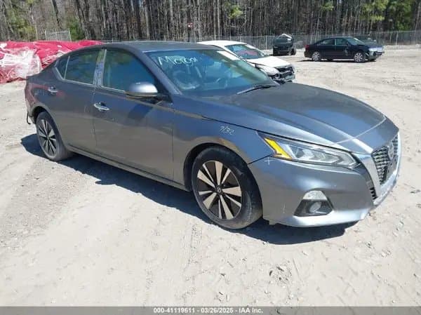 Nissan Altima 2020