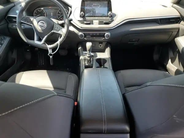 Nissan Altima 2020