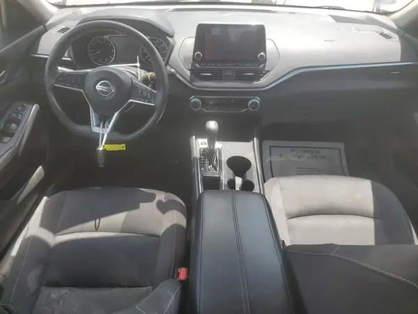 Nissan Altima 2020