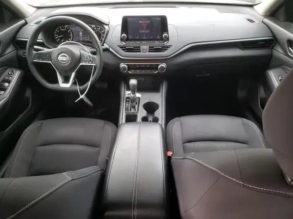 Nissan Altima 2020