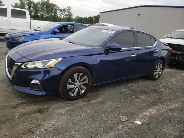 Nissan Altima 2020