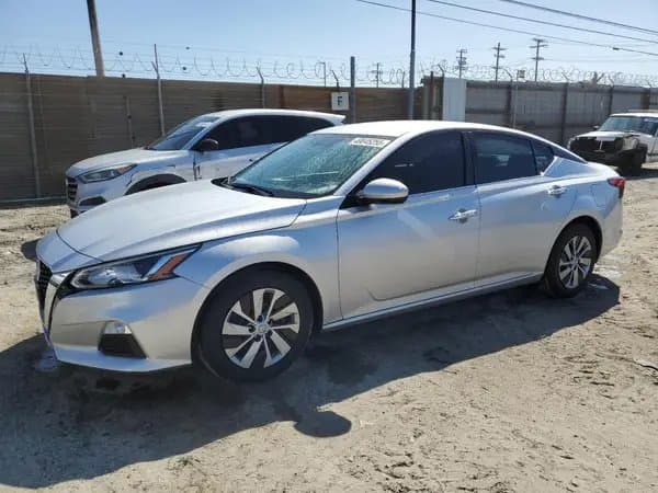 Nissan Altima 2020