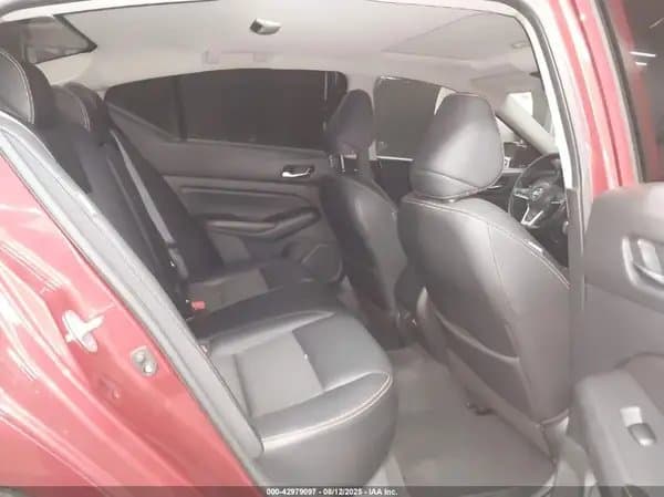 Nissan Altima 2020