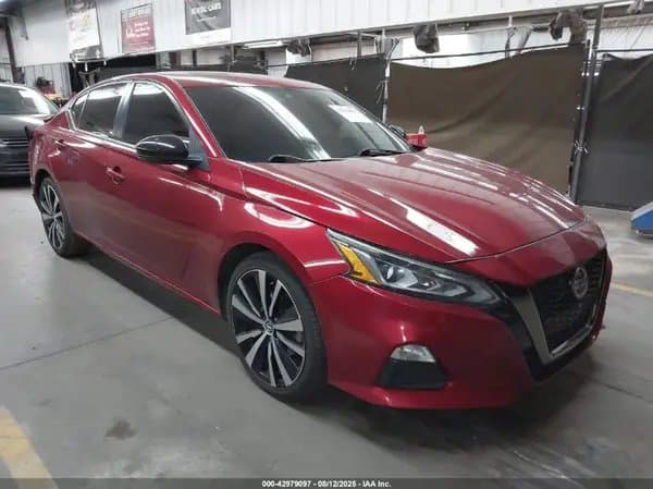 Nissan Altima 2020