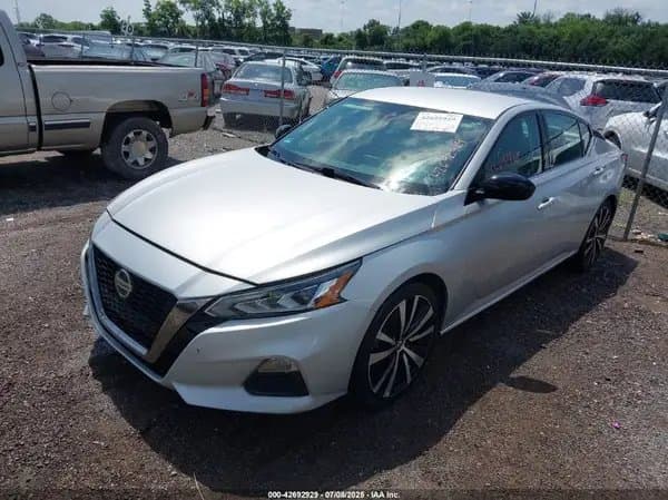 Nissan Altima 2020
