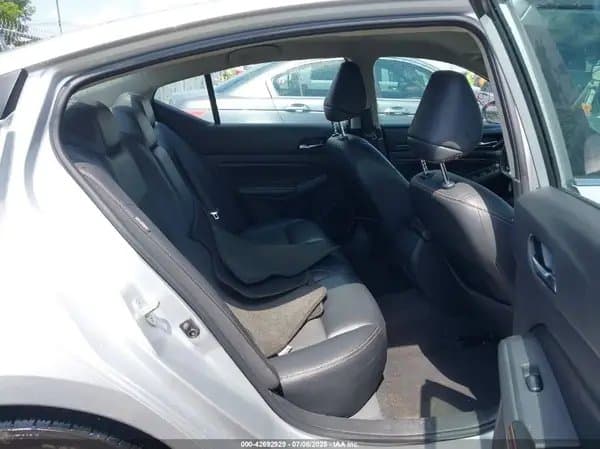 Nissan Altima 2020