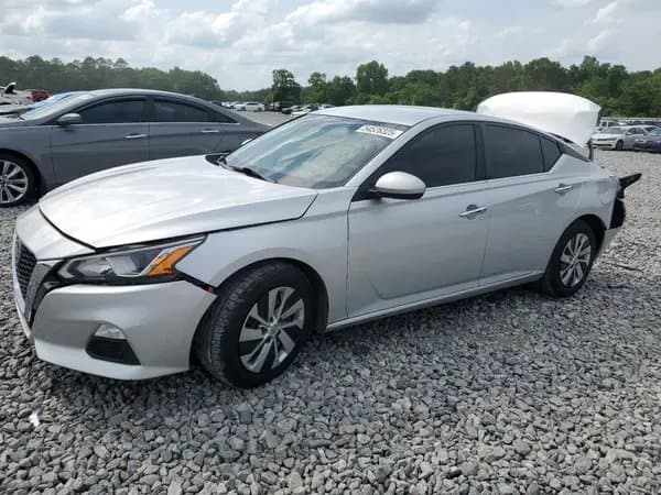 Nissan Altima 2020