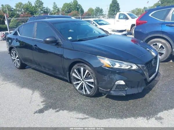Nissan Altima 2020