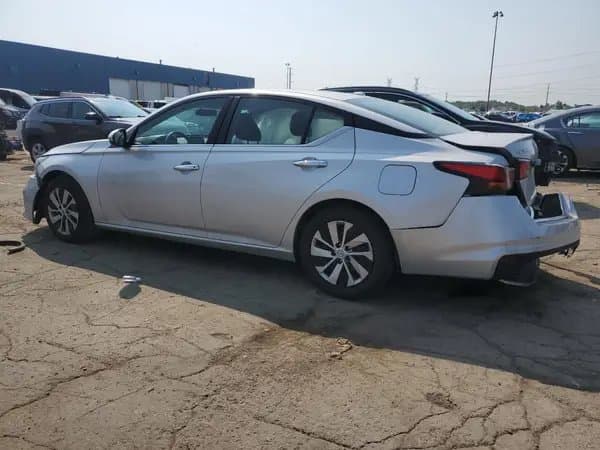 Nissan Altima 2020