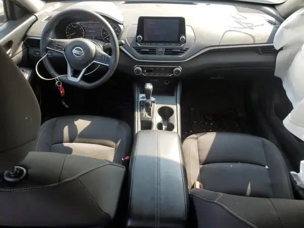 Nissan Altima 2020