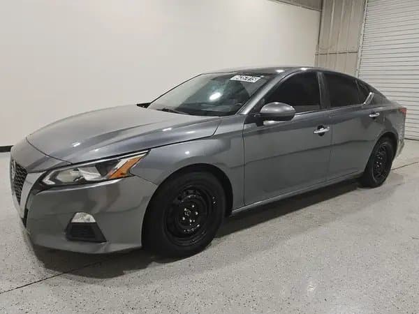 Nissan Altima 2020