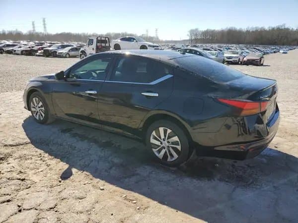Nissan Altima 2020