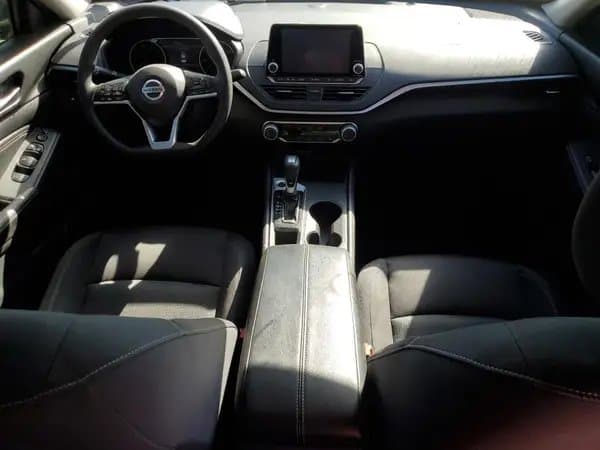 Nissan Altima 2020