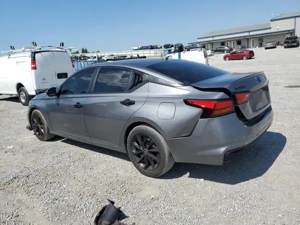 Nissan Altima 2020