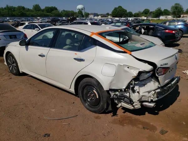 Nissan Altima 2020