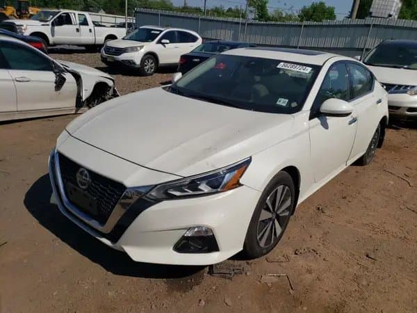 Nissan Altima 2020