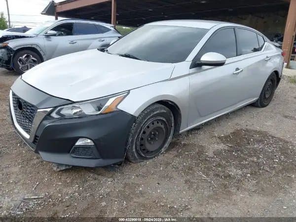 Nissan Altima 2020