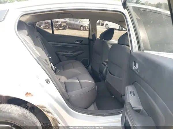 Nissan Altima 2020