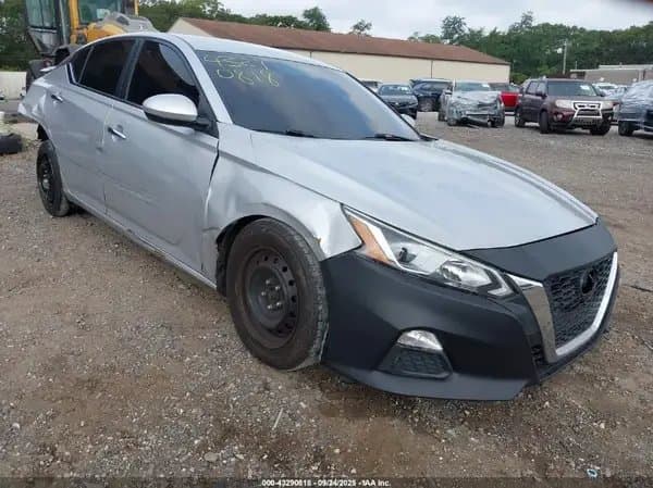 Nissan Altima 2020