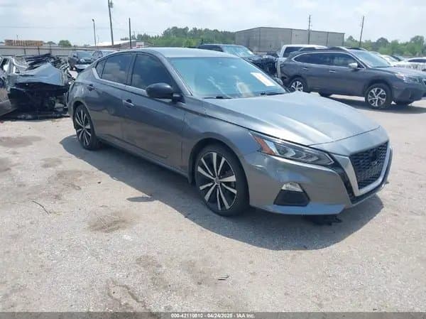 Nissan Altima 2020