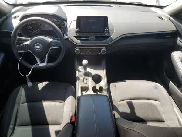 Nissan Altima 2020