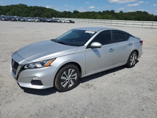 Nissan Altima 2020