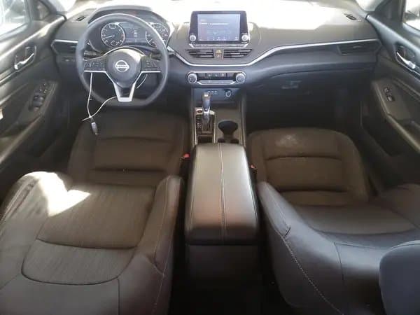 Nissan Altima 2020