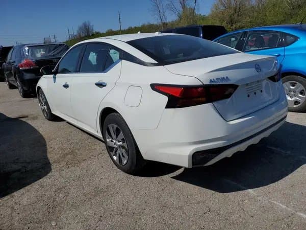 Nissan Altima 2020