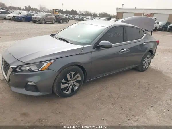 Nissan Altima 2020