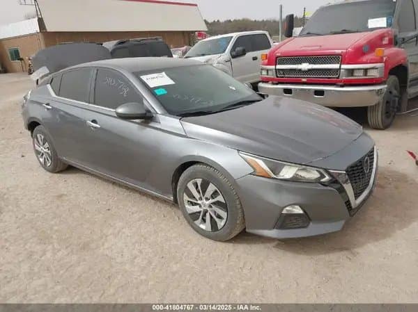 Nissan Altima 2020