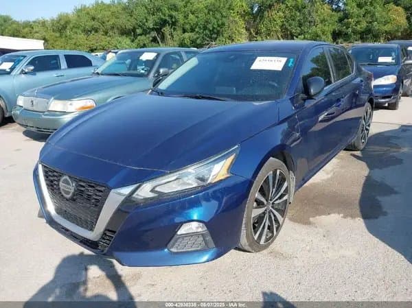 Nissan Altima 2020