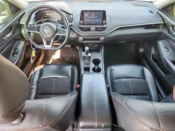 Nissan Altima 2021