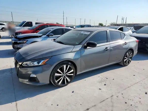 Nissan Altima 2021