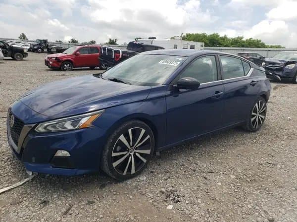 Nissan Altima 2021