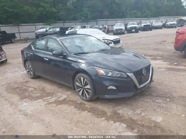 Nissan Altima 2021