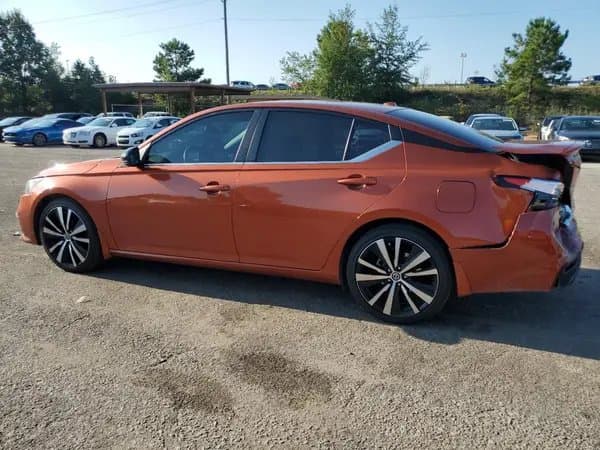 Nissan Altima 2021