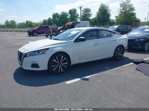 Nissan Altima 2021