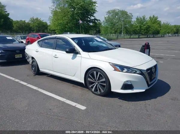 Nissan Altima 2021