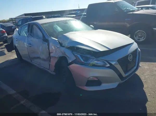Nissan Altima 2021