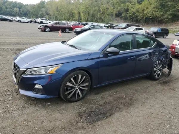 Nissan Altima 2021