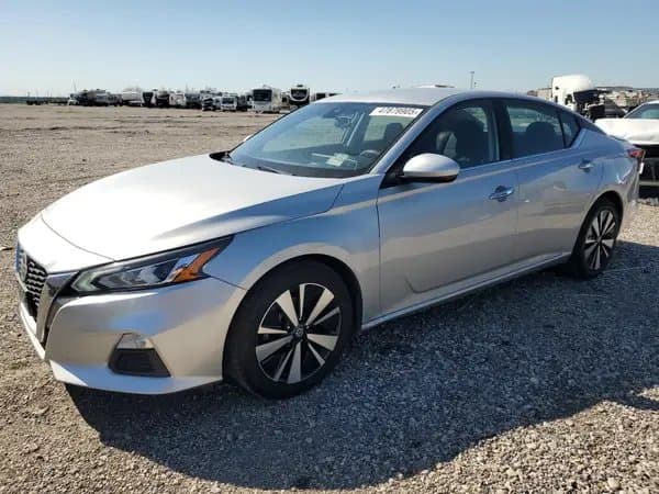 Nissan Altima 2021