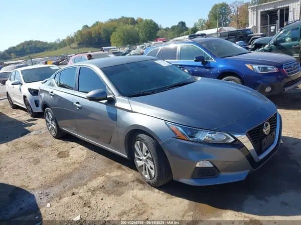 Nissan Altima 2021
