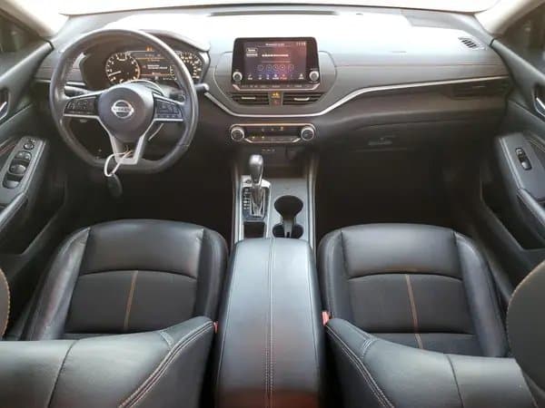 Nissan Altima 2021