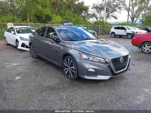 Nissan Altima 2021