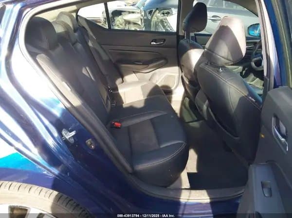 Nissan Altima 2021