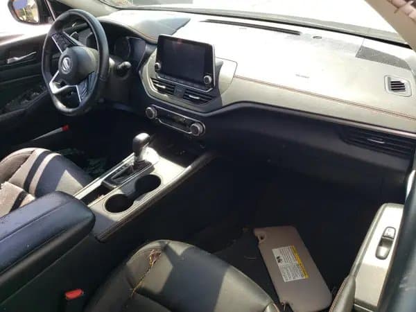 Nissan Altima 2021